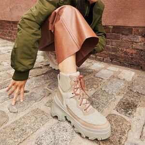 Sorel Cream Shearling Lace-Up Hiking Boots with Coral Laces